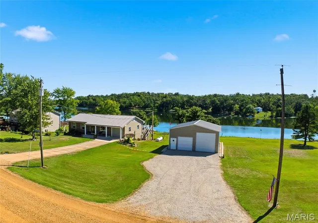 Single family home for sale at 100 N Lake Dr, Leslie, MO 63056 | MLS# MIS26063075