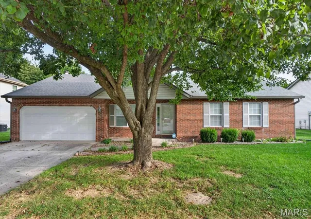 Photo 1 of Single family home for sale at 801 Green Hvn Dr, Swansea, IL 62226 | MLS# MIS26063077 | Listing updated on 2026-10-07