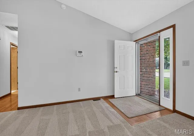 Photo 3 of Single family home for sale at 801 Green Hvn Dr, Swansea, IL 62226 | MLS# MIS26063077 | Listing updated on 2026-10-07
