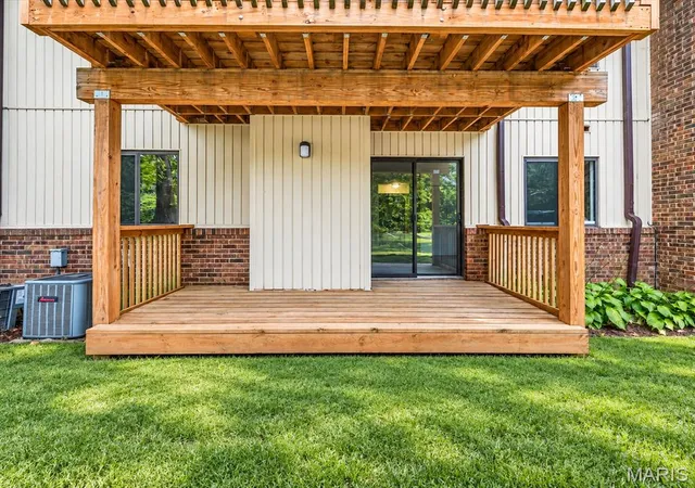 Photo 2 of Condo for sale at 1514 Summer Run Dr #206, Florissant, MO 63033 | MLS# MIS26063083 | Listing updated on 2026-10-15