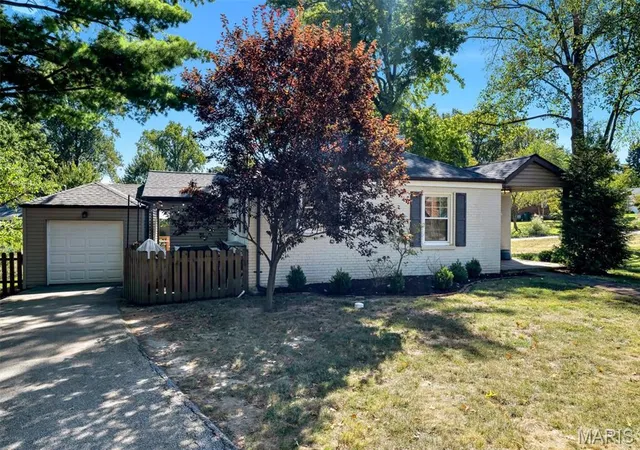 Photo 1 of Single family home for sale at 404 Cannonbury Dr, Saint Louis, MO 63119 | MLS# MIS26063086 | Listing updated on 2026-10-08