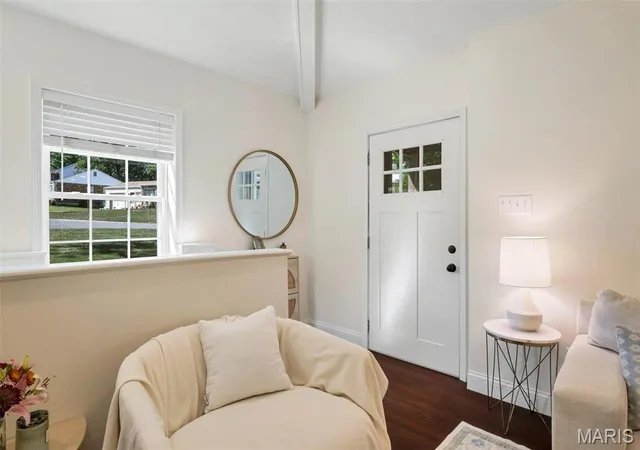 Photo 3 of Single family home for sale at 404 Cannonbury Dr, Saint Louis, MO 63119 | MLS# MIS26063086 | Listing updated on 2026-10-08