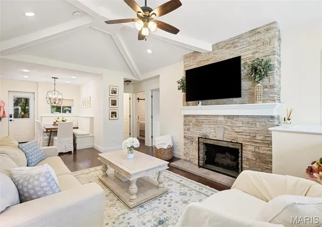 Photo 4 of Single family home for sale at 404 Cannonbury Dr, Saint Louis, MO 63119 | MLS# MIS26063086 | Listing updated on 2026-10-08