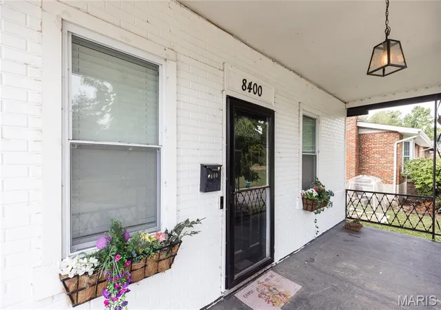 Photo 2 of Single family home for sale at 8400 Evans Ave, Saint Louis, MO 63121 | MLS# MIS26063088 | Listing updated on 2026-10-05