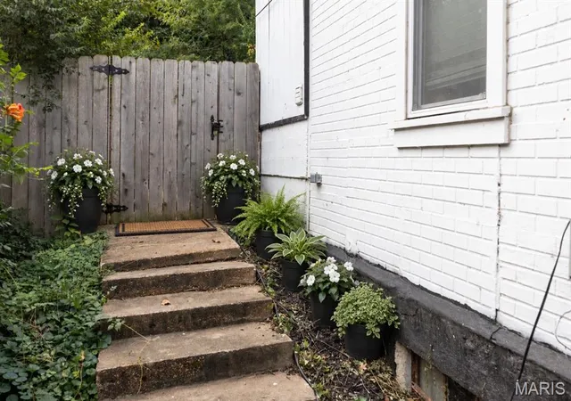Photo 3 of Single family home for sale at 8400 Evans Ave, Saint Louis, MO 63121 | MLS# MIS26063088 | Listing updated on 2026-10-05