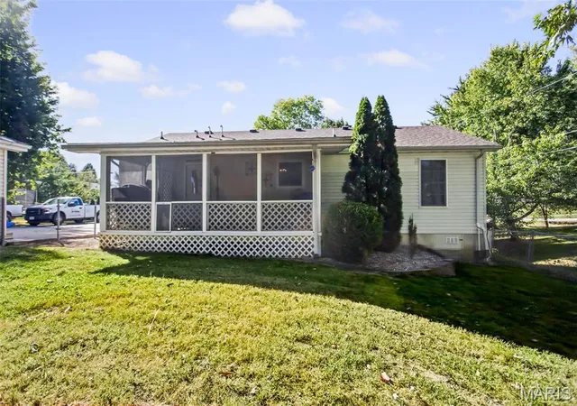 Photo 58 of Sale Pending at 523 Brown St, Brighton, IL 62012 | MLS# MIS26063089 | Listing updated on 2026-10-02