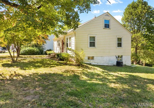 Photo 3 of Single family home for sale at 709 Payne St, Edwardsville, IL 62025 | MLS# MIS26063091 | Listing updated on 2026-10-05