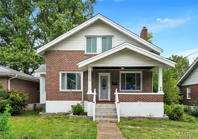 Photo 1 of Single family home for sale at 8839 Forest Ave, Saint Louis, MO 63114 | MLS# MIS26063095 | Listing updated on 2026-10-04