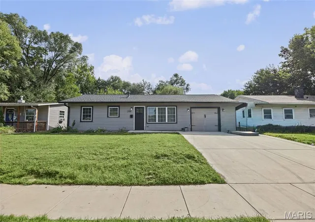 Photo 1 of Single family home for sale at 2108 Saint Clair Ave, Granite City, IL 62040 | MLS# MIS26063101 | Listing updated on 2026-10-06