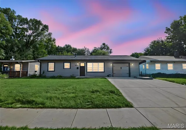 Photo 3 of Single family home for sale at 2108 Saint Clair Ave, Granite City, IL 62040 | MLS# MIS26063101 | Listing updated on 2026-10-06
