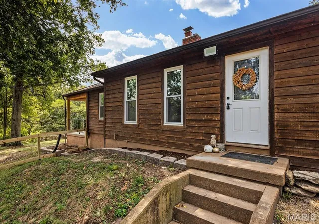 Photo 3 of Single family home for sale at 777 Canter Crk Ln, Cedar Hill, MO 63016 | MLS# MIS26063103 | Listing updated on 2026-10-05