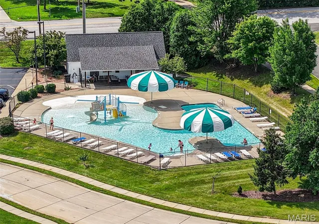 Photo 3 of Single family home for sale at 524 Hartford Valley Dr, Wentzville, MO 63385 | MLS# MIS26063108 | Listing updated on 2026-10-23