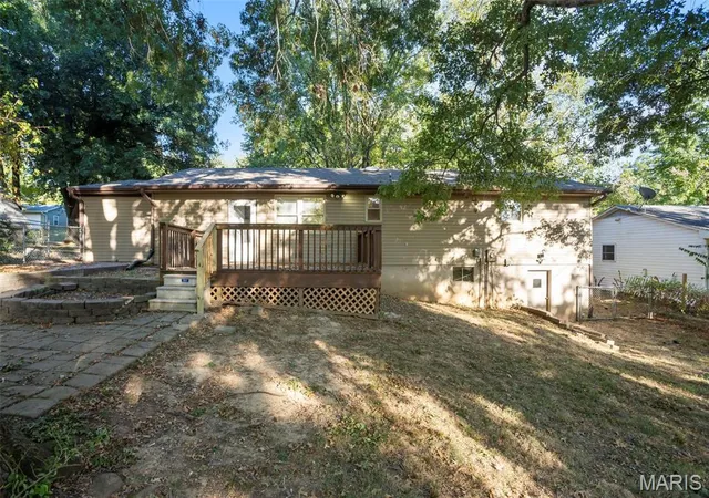 Photo 4 of Single family home for sale at 205 S Forester Dr, Cape Girardeau, MO 63701 | MLS# MIS26063110 | Listing updated on 2026-10-02