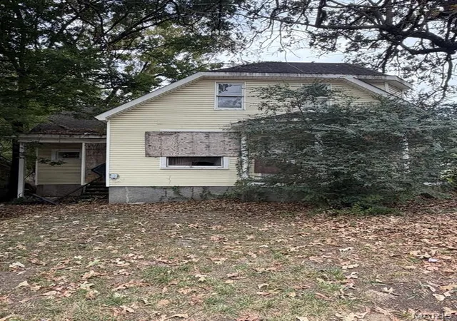 Photo 1 of Single family home for sale at 523 N 6th Street, Poplar Bluff, MO 63901 | MLS# MIS26063114 | Listing updated on 2026-10-01