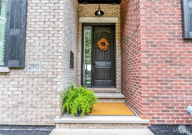 Photo 2 of Townhouse for sale at 290 N Main St, Cape Girardeau, MO 63701 | MLS# MIS26063117 | Listing updated on 2026-10-06