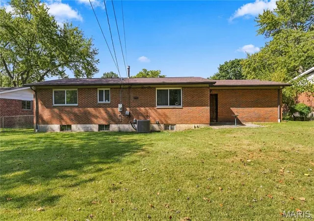 Photo 1 of Single family home for sale at 3248 Greenbridge Dr, Bridgeton, MO 63044 | MLS# MIS26063119 | Listing updated on 2026-10-09