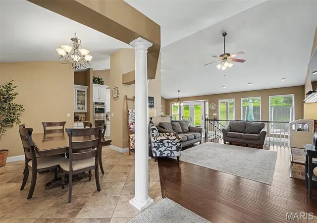 Photo 4 of Sale Pending at 794 Berrywine Ln, Arnold, MO 63010 | MLS# MIS26063123 | Listing updated on 2026-10-03