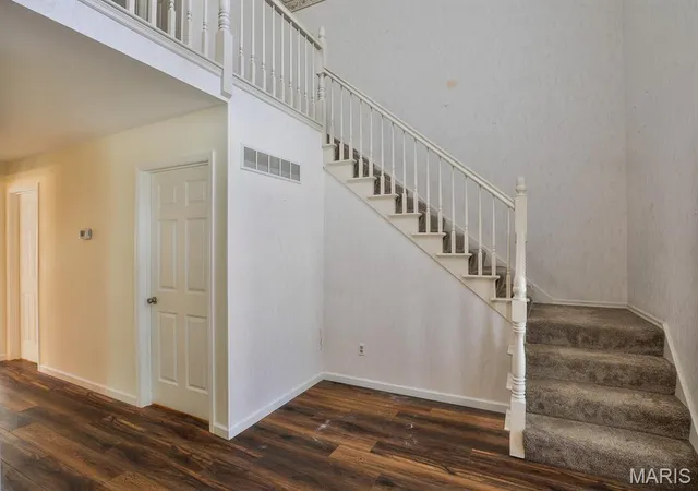 Listing Photo 5 - Condo for sale in building located at 5420 Kenrick Parke Dr, Saint Louis, MO 63119