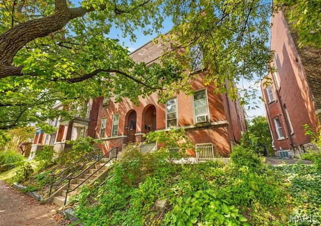 Photo 2 of Multi family home for sale at 2209 Jules St, Saint Louis, MO 63104 | MLS# MIS26063130 | Listing updated on 2026-10-05