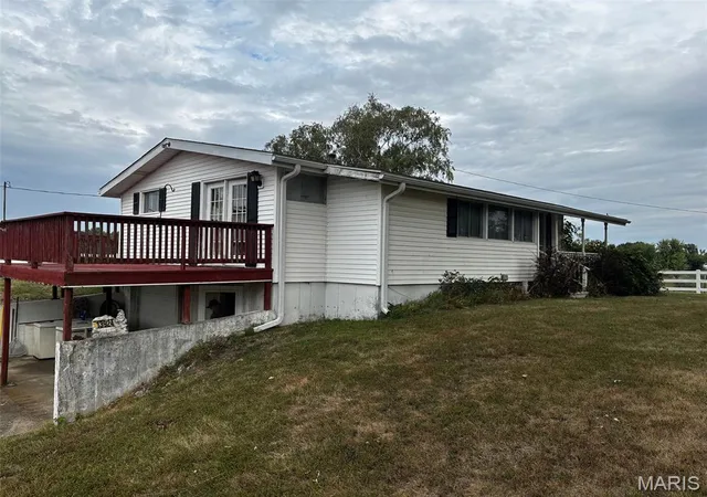 Photo 3 of Sale Pending at 3924 Pike 43, Bowling Green, MO 63334 | MLS# MIS26063138 | Listing updated on 2026-10-05
