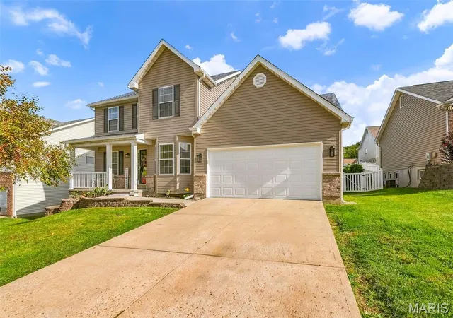 Photo 3 of Single family home for sale at 5310 Wind Rose Dr, Imperial, MO 63052 | MLS# MIS26063139 | Listing updated on 2026-09-30