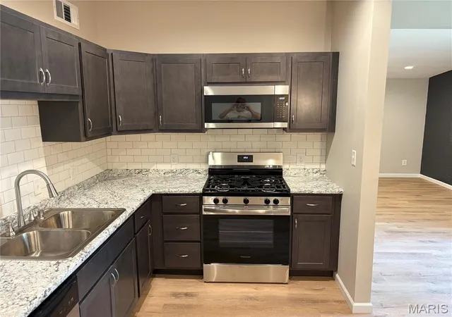 Photo 4 of Single family home for sale at 8410 Bayberry Dr, Saint Louis, MO 63134 | MLS# MIS26063142 | Listing updated on 2026-10-14