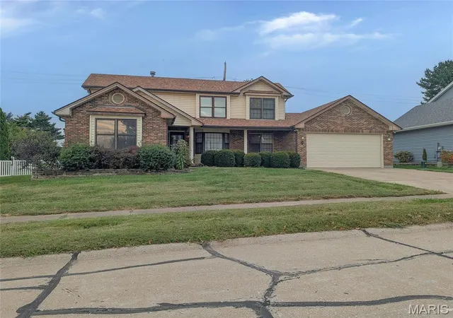 Single family home for sale at 24 Huntington Pkwy, Saint Charles, MO 63301 | MLS# MIS26063151