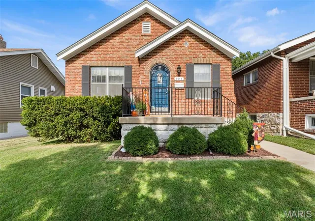 Photo 1 of Sale Pending at 5445 Robert Ave, Saint Louis, MO 63109 | MLS# MIS26063158 | Listing updated on 2026-10-02
