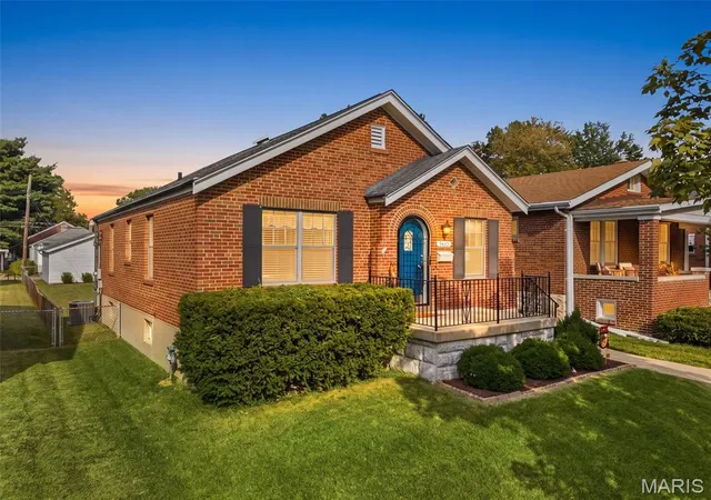 Photo 2 of Sale Pending at 5445 Robert Ave, Saint Louis, MO 63109 | MLS# MIS26063158 | Listing updated on 2026-10-02