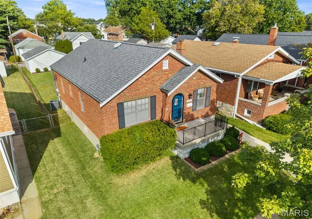 Photo 3 of Sale Pending at 5445 Robert Ave, Saint Louis, MO 63109 | MLS# MIS26063158 | Listing updated on 2026-10-02