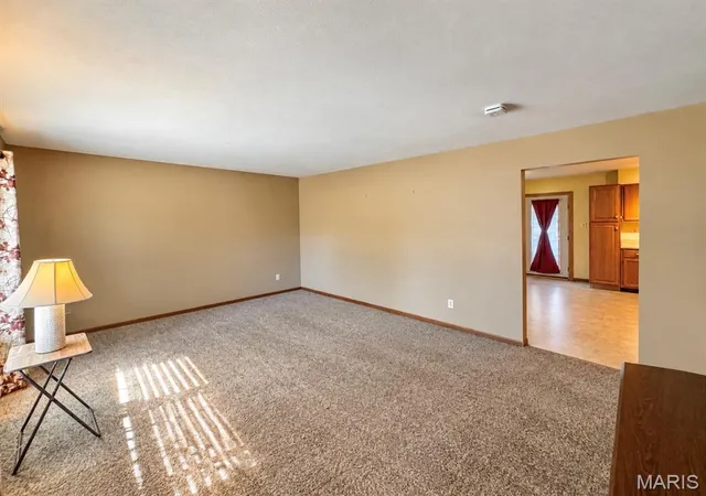 Photo 4 of Single family home for sale at 117 Hickory Dr, Troy, MO 63379 | MLS# MIS26063161 | Listing updated on 2026-10-14