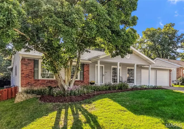 Photo 3 of Single family home for sale at 854 La Bonne Pkwy, Manchester, MO 63021 | MLS# MIS26063165 | Listing updated on 2026-10-05