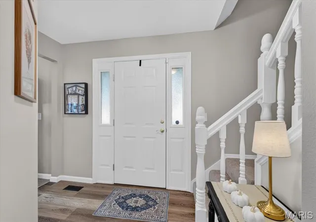 Photo 3 of Single family home for sale at 5 Cloverhill Ct, Saint Peters, MO 63376 | MLS# MIS26063168 | Listing updated on 2026-10-04
