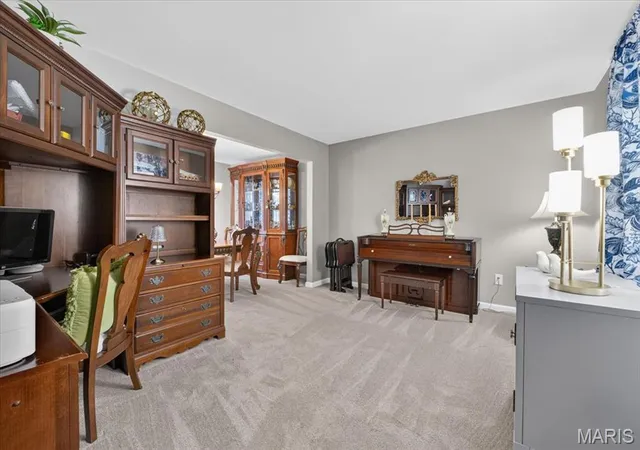 Photo 3 of Single family home for sale at 5 Cloverhill Ct, Saint Peters, MO 63376 | MLS# MIS26063168 | Listing updated on 2026-10-04