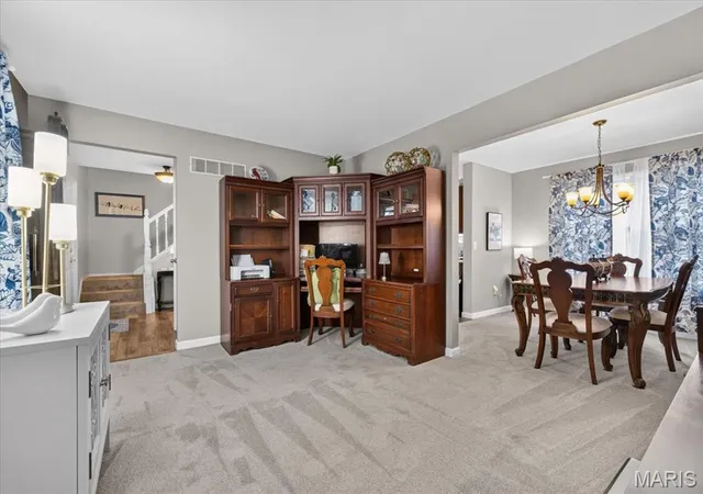 Photo 4 of Single family home for sale at 5 Cloverhill Ct, Saint Peters, MO 63376 | MLS# MIS26063168 | Listing updated on 2026-10-04