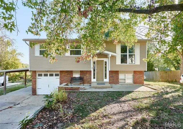 Photo 1 of Single family home for sale at 1093 Orchard Trl, Pevely, MO 63070 | MLS# MIS26063171 | Listing updated on 2026-10-19