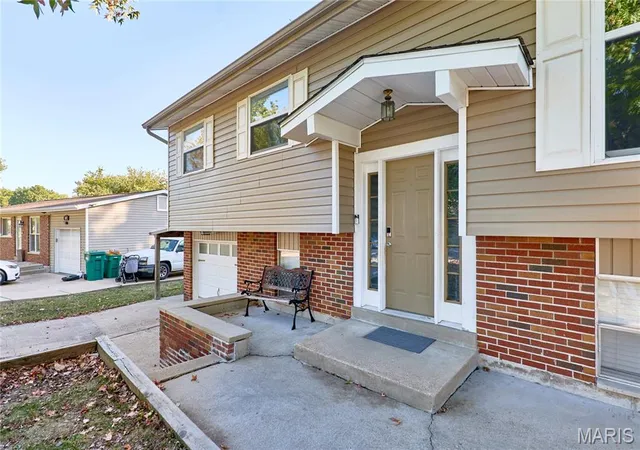 Photo 3 of Single family home for sale at 1093 Orchard Trl, Pevely, MO 63070 | MLS# MIS26063171 | Listing updated on 2026-10-19