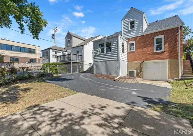Photo 26 of Single family home for sale at 553 Westview Dr, Saint Louis, MO 63130 | MLS# MIS26063173 | Listing updated on 2026-10-07