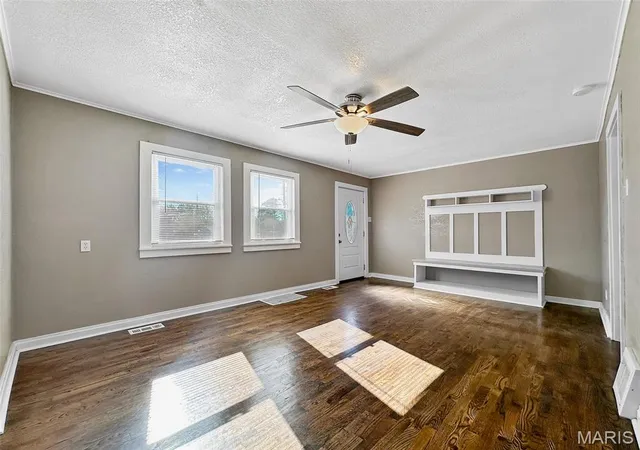 Photo 3 of Single family home for sale at 1802 Taylor St, Lexington, MO 64067 | MLS# MIS26063178 | Listing updated on 2026-10-02