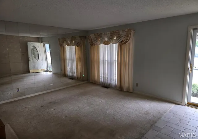 Photo 2 of Single family home for sale at 1760 Layven Ave, Florissant, MO 63031 | MLS# MIS26063181 | Listing updated on 2026-09-30