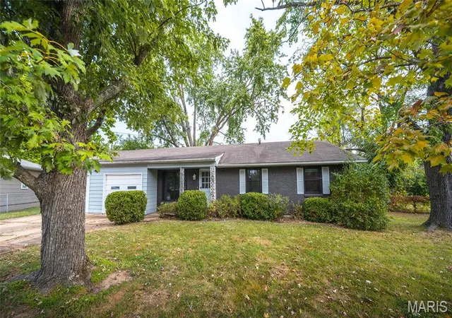 Single family home for sale at 5 Redbud Ln, Rolla, MO 65401 | MLS# MIS26063186 | Listing updated on 2026-10-02