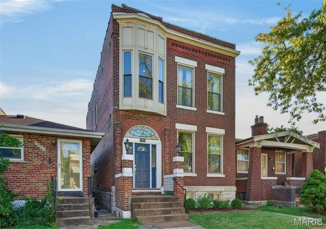 Photo 2 of Sale Pending at 2906 Virginia Ave, Saint Louis, MO 63118 | MLS# MIS26063188 | Listing updated on 2026-10-05