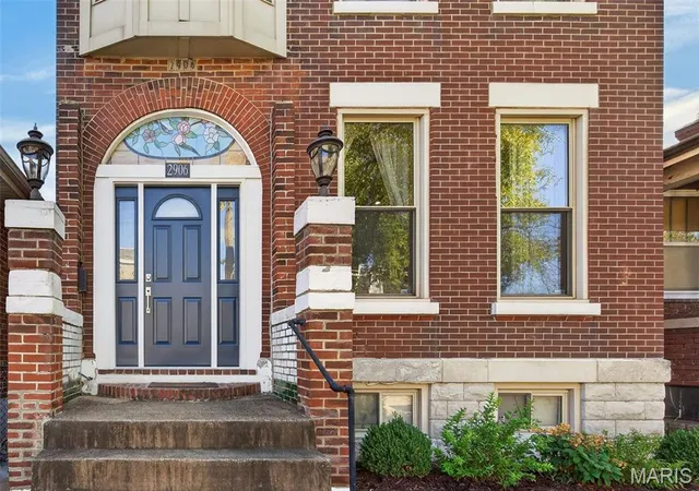 Photo 2 of Sale Pending at 2906 Virginia Ave, Saint Louis, MO 63118 | MLS# MIS26063188 | Listing updated on 2026-10-05
