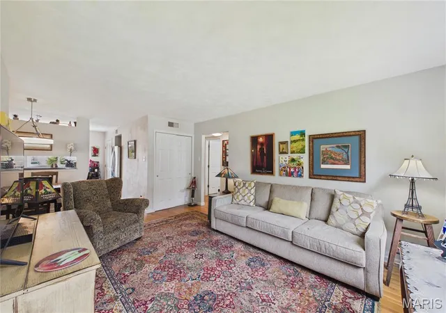 Photo 3 of Condo for sale at 109 E Washington Ave #1N, Saint Louis, MO 63122 | MLS# MIS26063195 | Listing updated on 2026-10-05