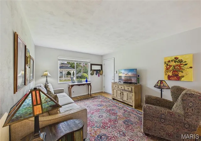 Listing Photo 4 - Condo for sale in building located at 109 E Washington Ave, Kirkwood, MO 63122 - Unit #1N