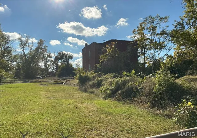 Photo 2 of Single family home for sale at 4411 Saint Ferdinand Ave, Saint Louis, MO 63113 | MLS# MIS26063204 | Listing updated on 2026-10-02