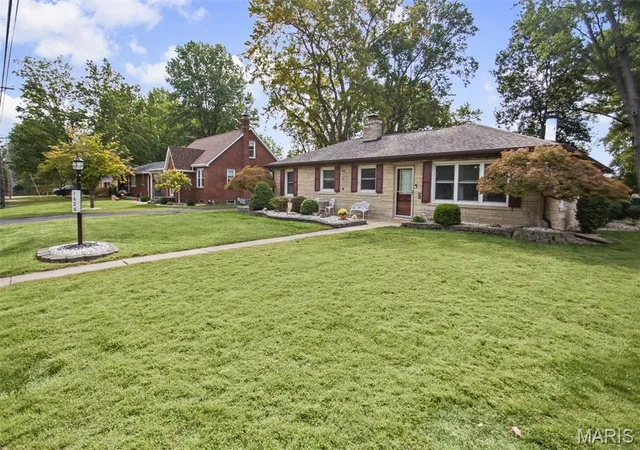 Photo 3 of Single family home for sale at 1626 Main St, Highland, IL 62249 | MLS# MIS26063211 | Listing updated on 2026-10-05
