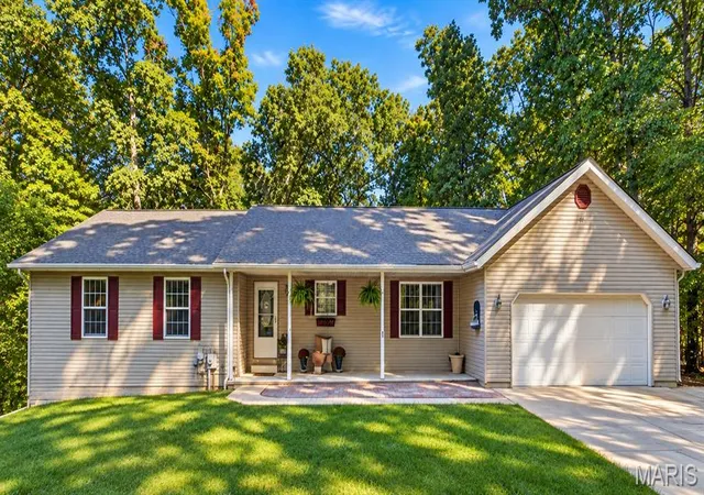 Photo 1 of Single family home for sale at 9 Nottingham Ct, Marthasville, MO 63357 | MLS# MIS26063215 | Listing updated on 2026-10-07