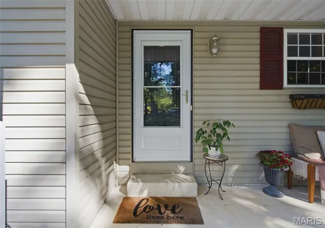 Photo 2 of Single family home for sale at 9 Nottingham Ct, Marthasville, MO 63357 | MLS# MIS26063215 | Listing updated on 2026-10-07