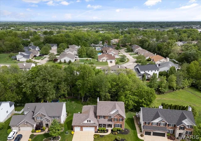 Photo 2 of Single family home for sale at 4041 Stonecroft Dr, Saint Charles, MO 63304 | MLS# MIS26063218 | Listing updated on 2026-10-01